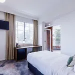 The Lakes Hotel, Rosebery
